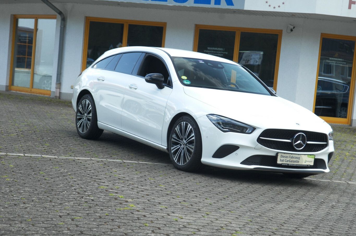 MERCEDES-BENZ CLA 200 Shooting Brake Progressive Automatik KEY