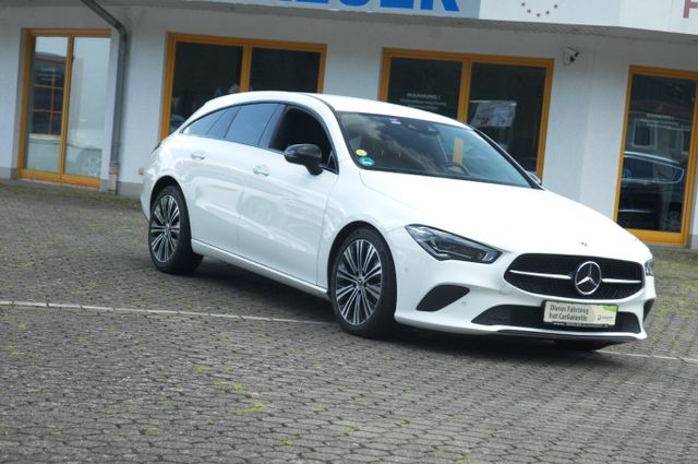 MERCEDES-BENZ CLA 200 Shooting Brake Progressive Automatik KEY