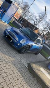 MINI John Cooper Works Cabrio - blaue MINI John Cooper Works Cabrio