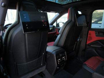 Porsche Cayenne - 4