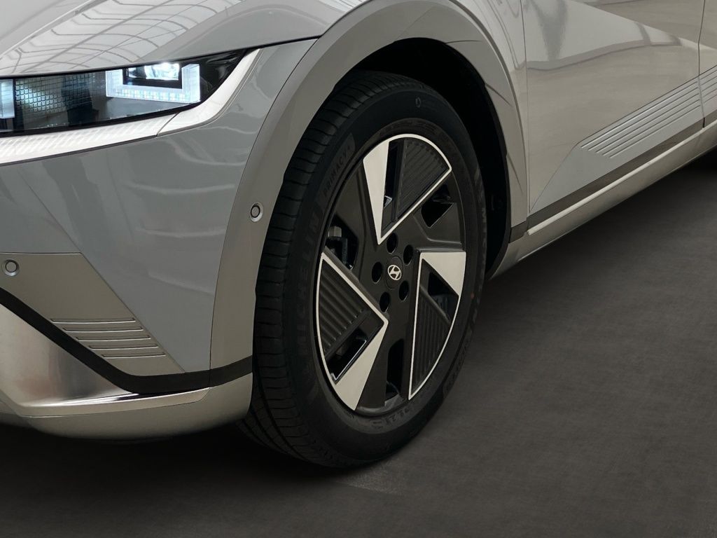 Fahrzeugabbildung Hyundai IONIQ 5 2WD 84kWh Uniq 2xKlima 360 4xSHZ AUT HUD