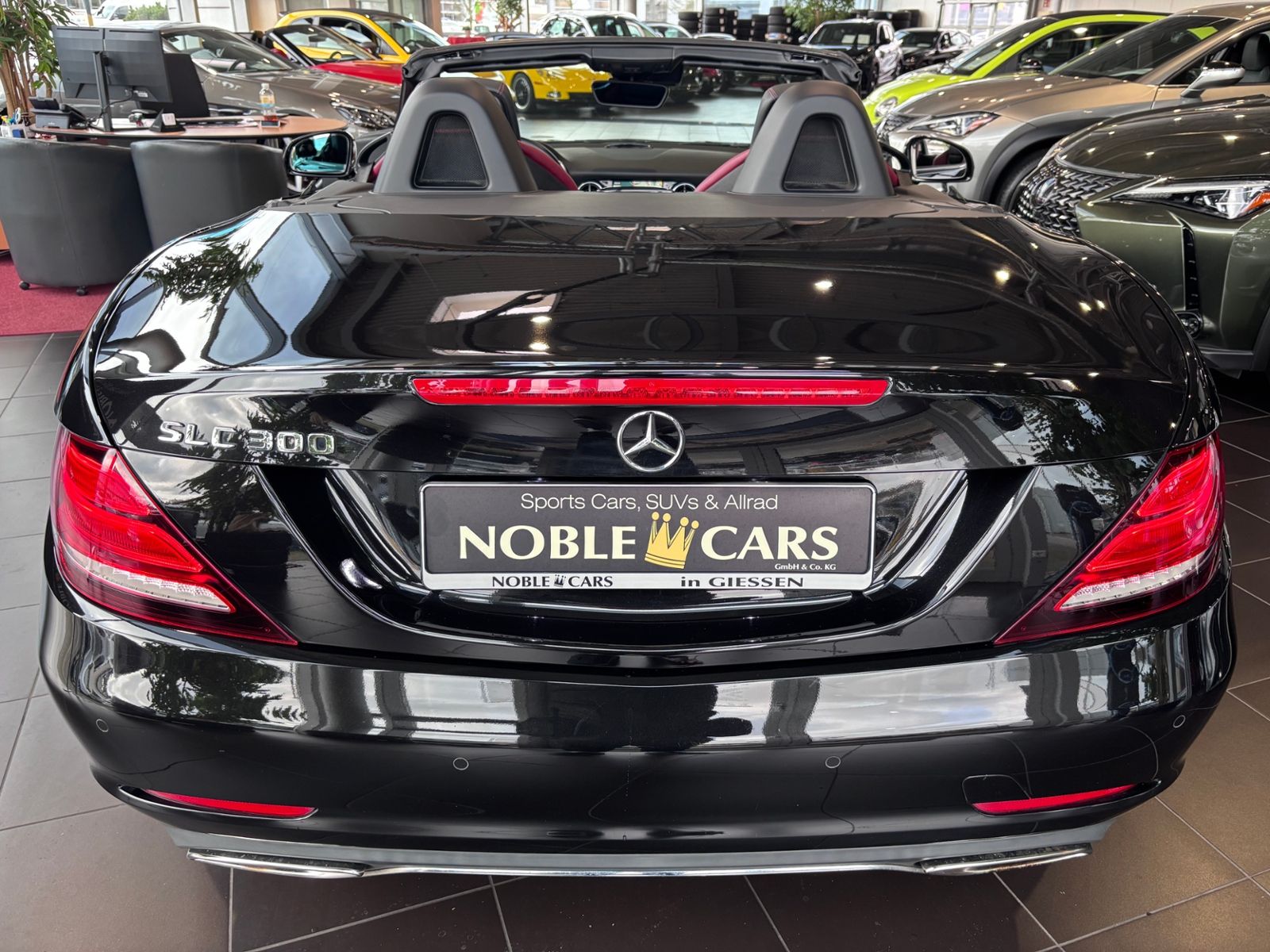 Fahrzeugabbildung Mercedes-Benz SLC 300 9G-Tronic LED NAVI ALU