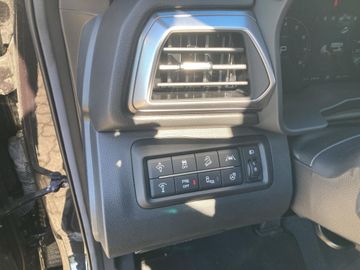 KGM GRAND TIVOLI 1.5 TURBO 120KW163PS SAPHIRE