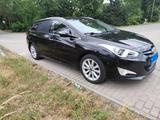 Hyundai i40 cw 2.0 GDI Premium Automatik Premium - Hyundai i40 mit Benzin-Antrieb: Automatik
