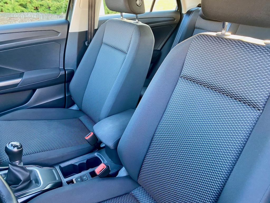 Fahrzeugabbildung Volkswagen T-Roc 1.0 TSI OPF AAC SHZ CARPLAY PDC ALU