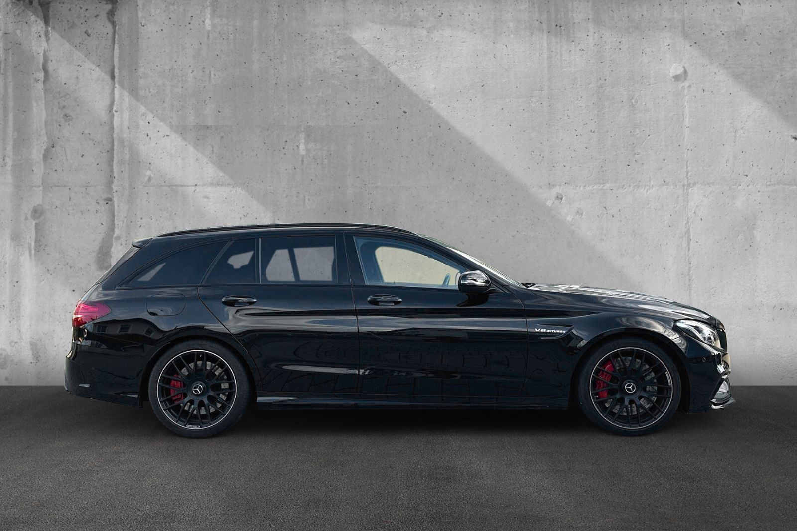 Fahrzeugabbildung Mercedes-Benz C63 S AMG T*Perf-AGA &-Sitze*AHK*Pano*Ambient