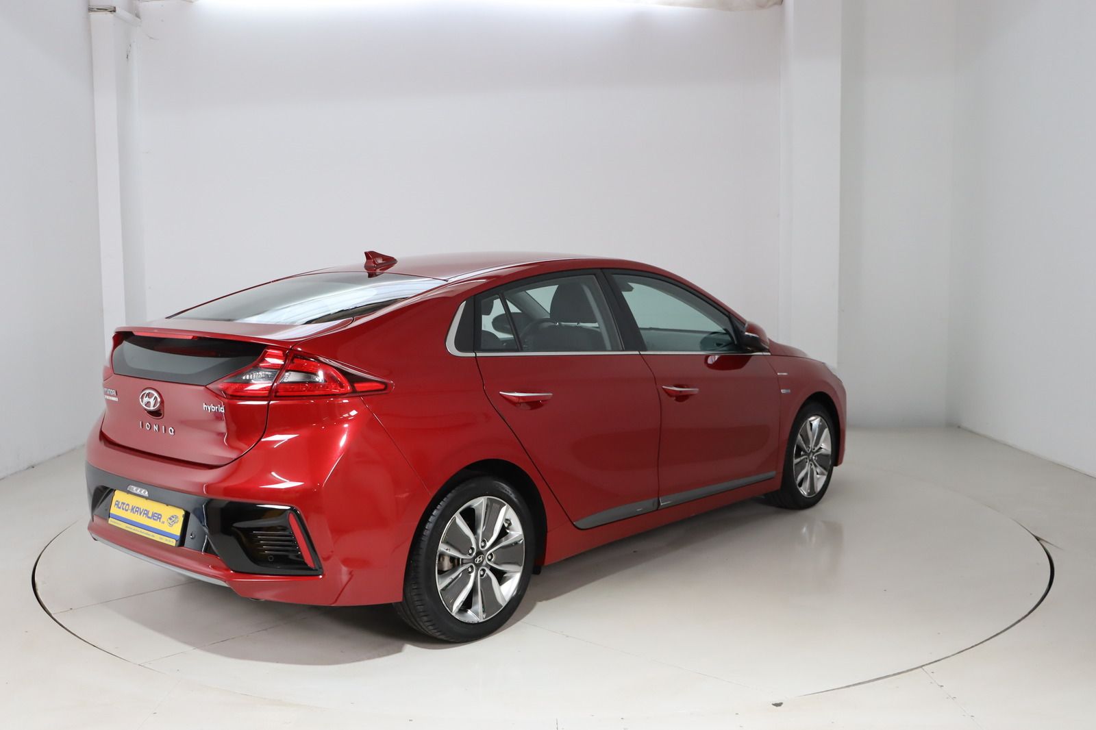 Fahrzeugabbildung Hyundai IONIQ 1.6i GDi HEV Hybrid Style