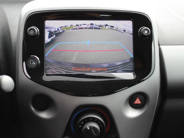 AYGO Team D nur 4.800 KM ! / Rentnerfahrzeug