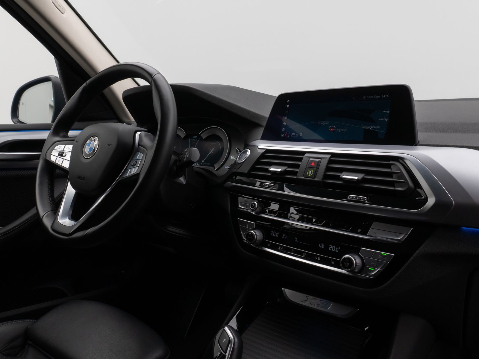 Fahrzeugabbildung BMW X3 xD30e 360° HUD DAB HiFi Leder Sport 18Zoll