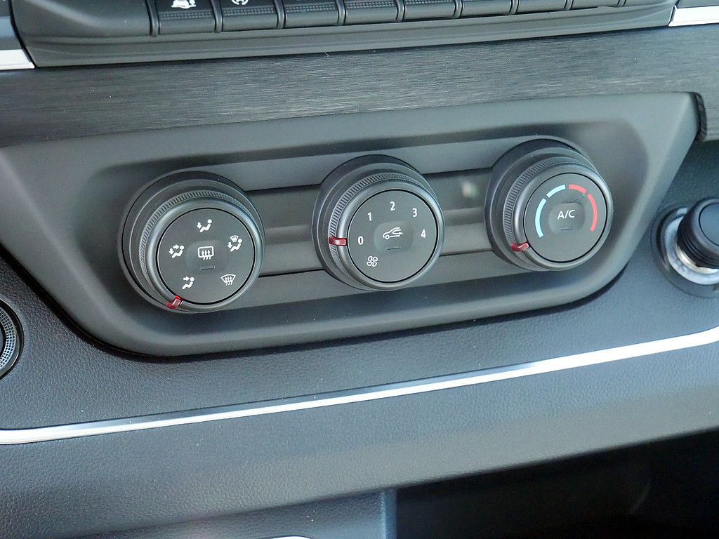 Fahrzeugabbildung Renault Trafic Komfort L1H1 Blue dCi 130 KAMERA AHK LED