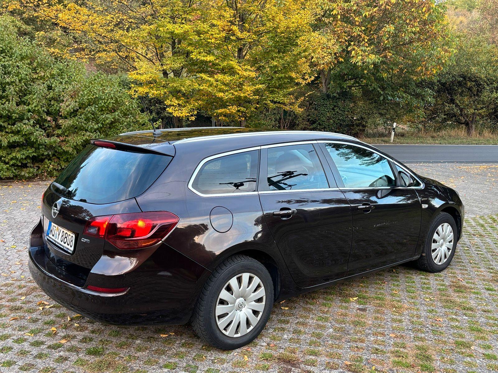 Opel Astra 2011 — engine 160 HP (118kW)