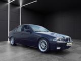 BMW 320 320i E36 Klassiker M50B20 (24V) 150 PS - BMW 320 aus 1994: 320i