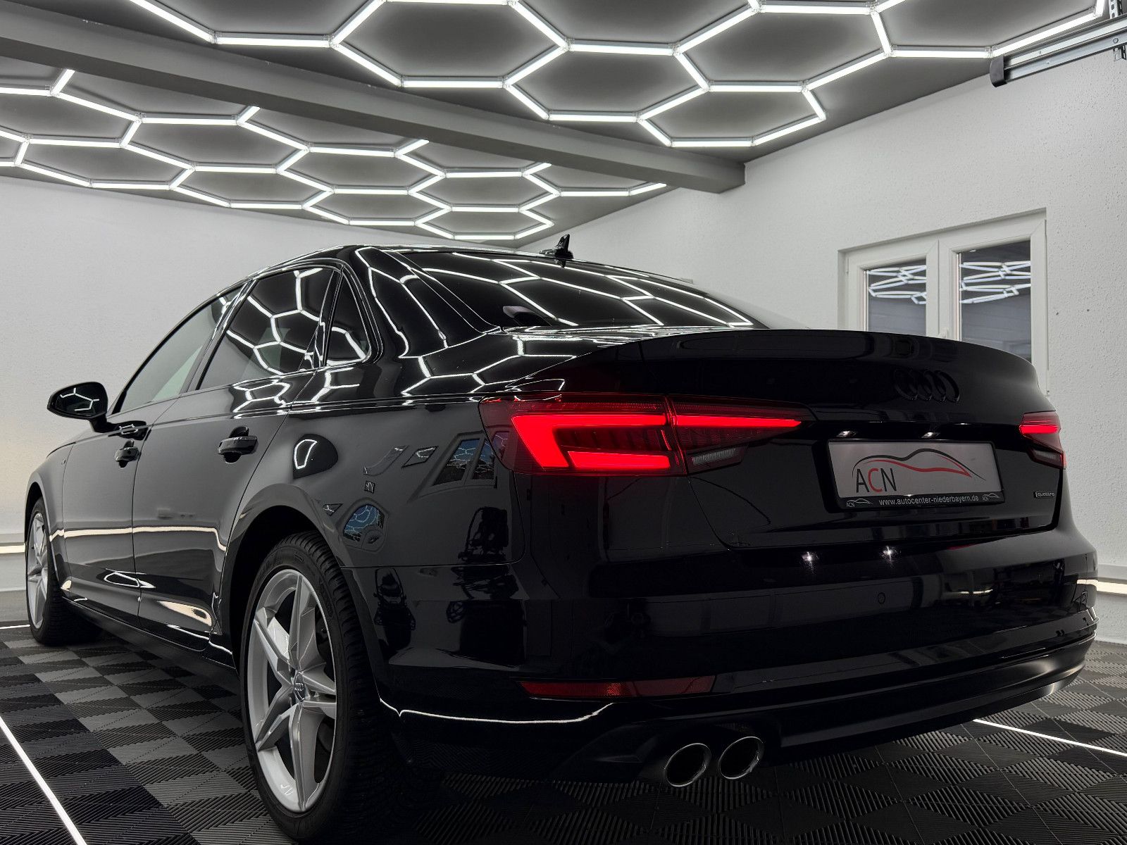 Fahrzeugabbildung Audi A4 3.0 Lim. Quattro S-LINE/DAB/B&O/MATRIX/VRTL