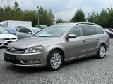 Volkswagen Passat Variant Comfortline*SHZG*PDC*Xenon* - Volkswagen Passat aus 2012