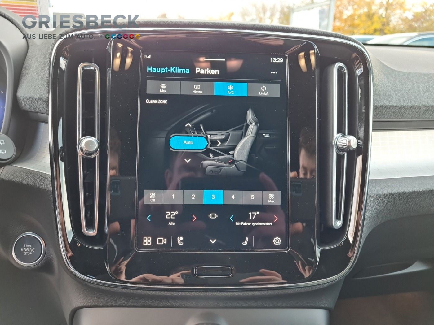 Volvo XC40 Plus Dark FLA SpurH el.Heck KeyLess LMF foto 13