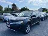 Mitsubishi Outlander 2.2 DI-D Intense 4WD 7.Sitze 1.Hand - Mitsubishi Outlander Intense mit Diesel-Antrieb