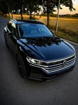 Volkswagen Touareg 3.0 V6 TDI Luft CarPlay AHK 20 Zoll  - VW Touareg von privat