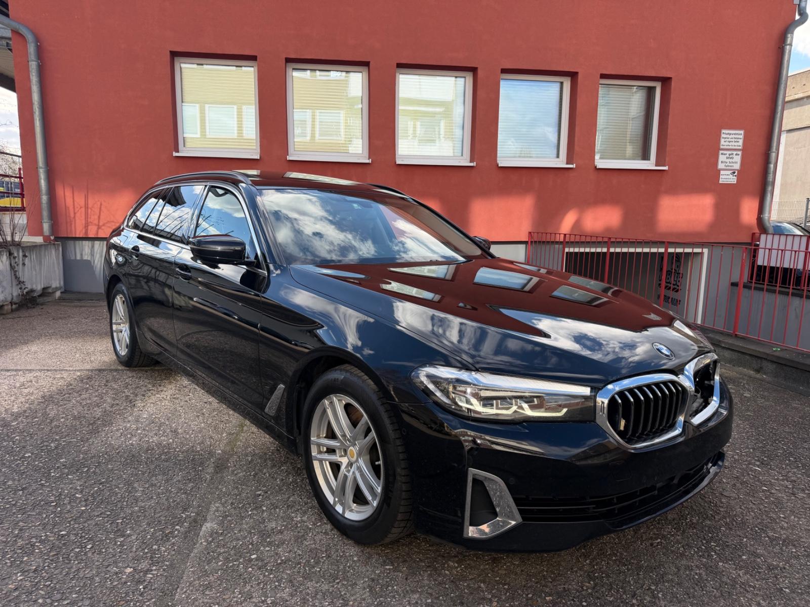 BMW 520 d Luxury Line Gestik* Pano*Kamera*AHK*