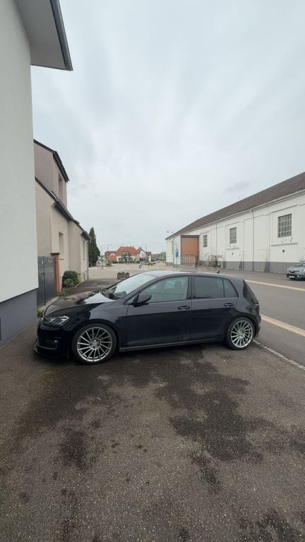 Image of Volkswagen Golf