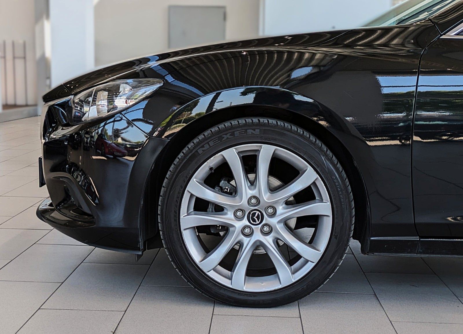 Fahrzeugabbildung Mazda 6 Kombi Center-Line KLIMAAUT SITZHEIZG NAVI 19''