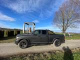 Dodge RAM 1500 5,7 Hemi Sport Quad Cab 290 L Gastank - gebrauchte Dodge RAM aus dem Jahr 2013