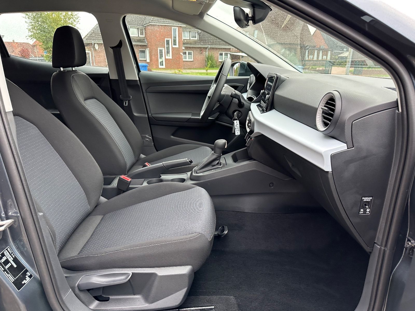 Fahrzeugabbildung SEAT Ibiza 1.0 TSI Style DSG ACC/LED/SHZG/Einparkh.