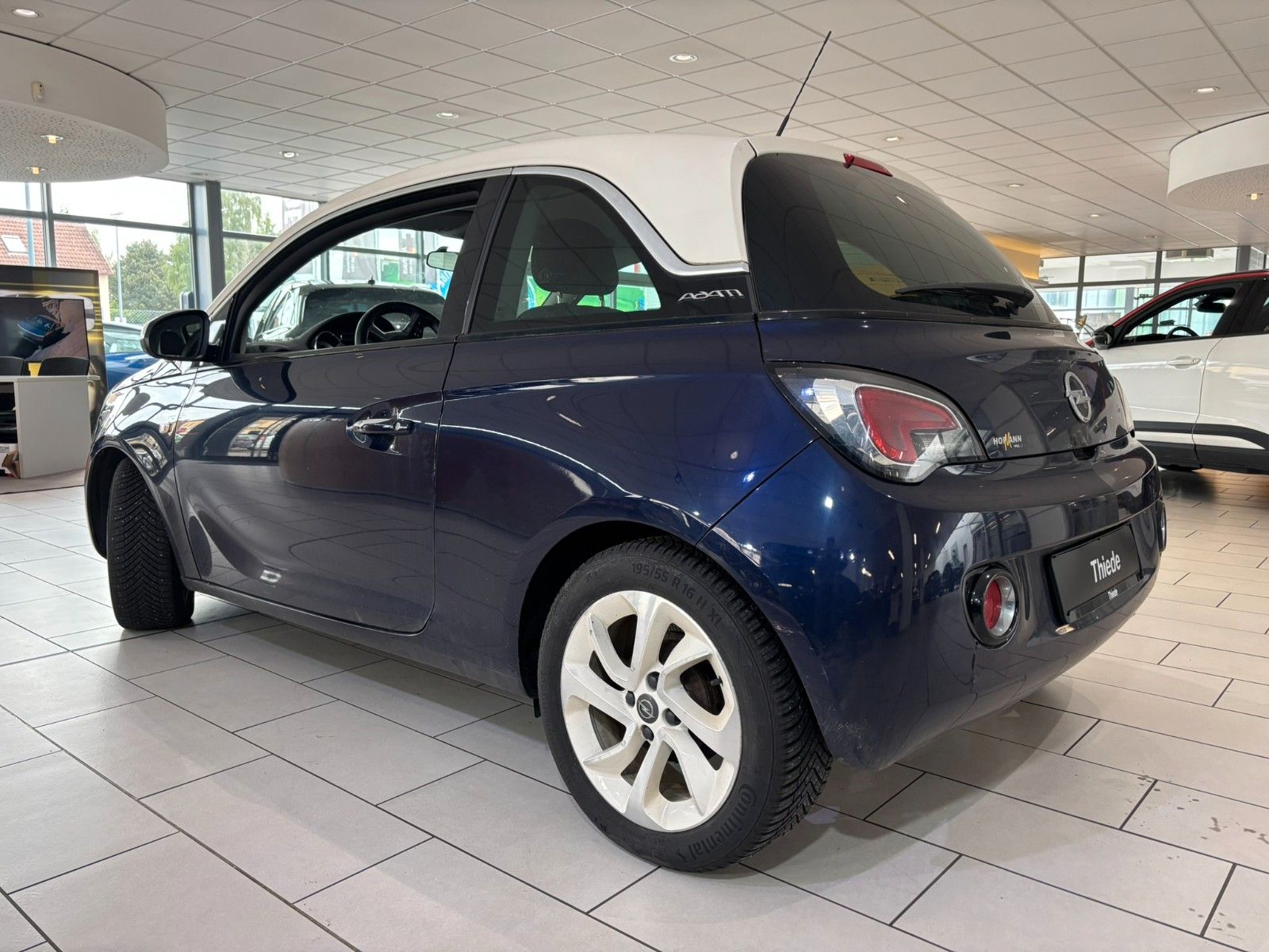 Fahrzeugabbildung Opel Adam Jam 1.2 SHZ/ALU16/LHZ/BT/KLIMA/ALLWETTER