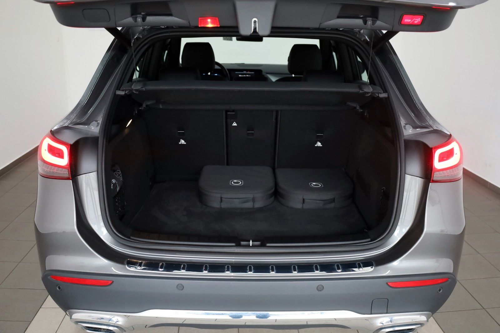 Fahrzeugabbildung Mercedes-Benz GLA 250e Progressive Leder,Navi,LED,Park-Paket