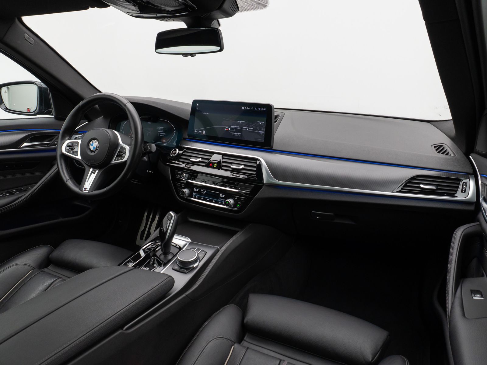 Fahrzeugabbildung BMW 530d  M Sport Panorama Kamera Laser HUD DAB HiFi