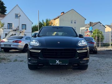 Porsche Cayenne - 5
