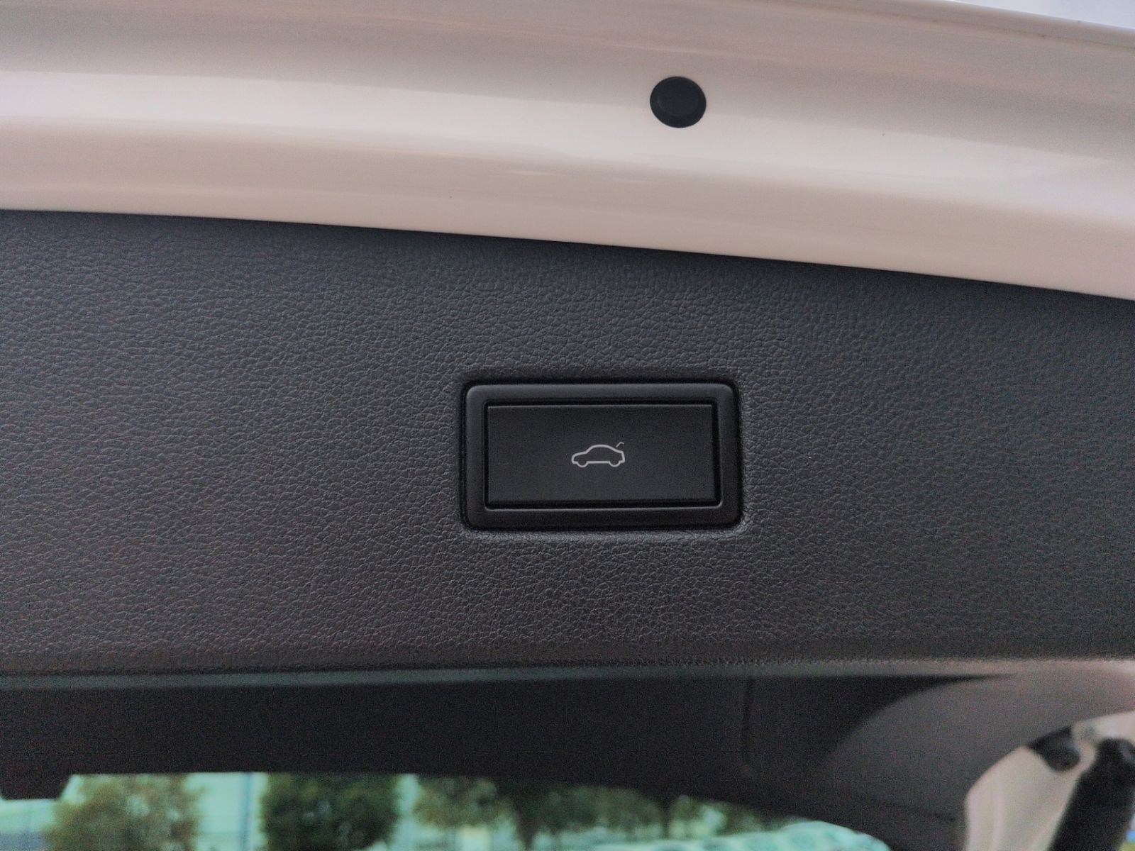 Tiguan 2.0 TSI DSG 4M Highline HEAD-UP+DCC+AHK+