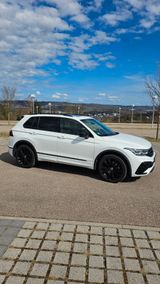Volkswagen Tiguan 1.4 eHybrid R-Line, 2 Jahre Werksgarantie
