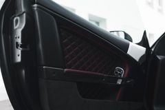 Fahrzeugabbildung Aston Martin DBS 6.0 Touchtronic *Carbon / Unikat*
