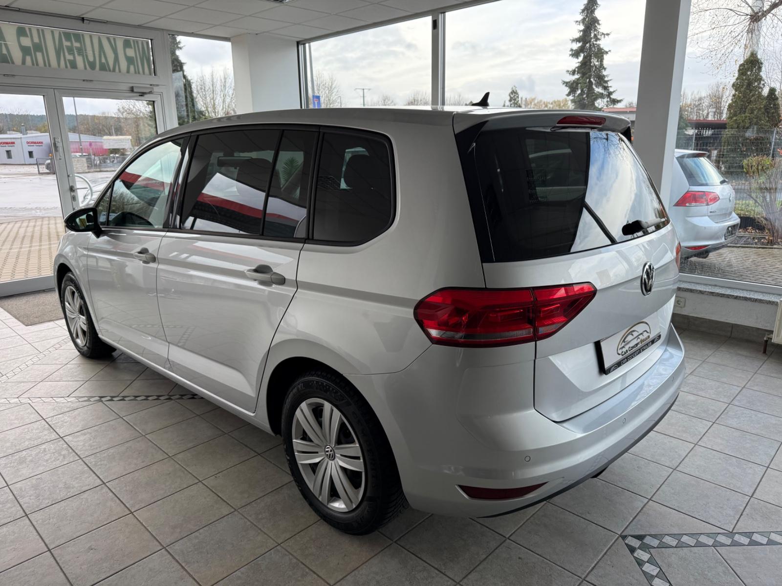 Volkswagen Touran BMT 1.6 TDI 1.HAND LED TOP