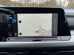 Fahrzeugabbildung Volkswagen Golf VIII Lim. Life LED Navi Sitzh Massage ACC