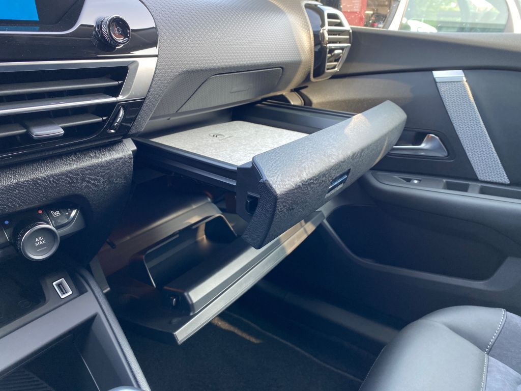 Fahrzeugabbildung Citroën C4 PureTech 130 S&S MAX *Kälte-Paket*