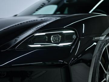 2026 Porsche TAYCAN photo 7