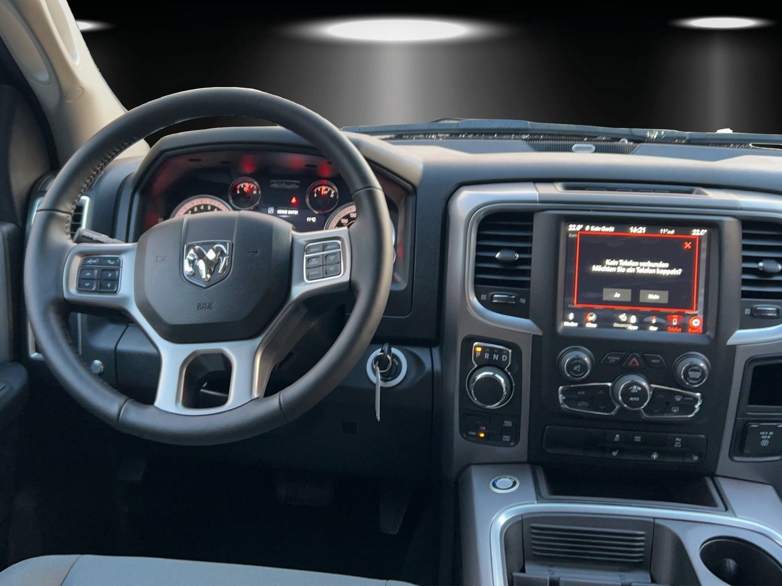 Fahrzeugabbildung Dodge RAM 1500 Crew Cab Classic Black LPG/LED/AHK 3500