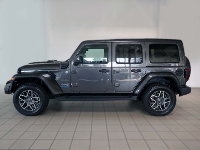 Fahrzeugabbildung Jeep Wrangler Sahara Unlimited 2.0 Plug-In | LED RFK
