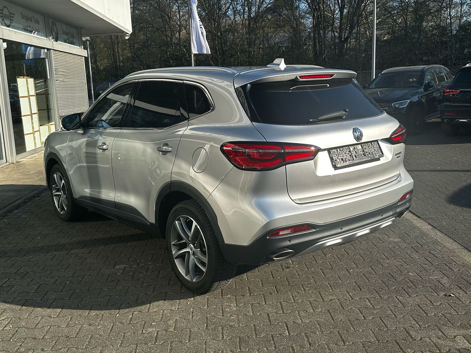 Fahrzeugabbildung MG EHS Luxury PANO+LEDER+NAVI+SHZ+KAMERA+ACC+360°