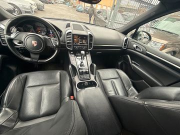 Porsche Cayenne - 11