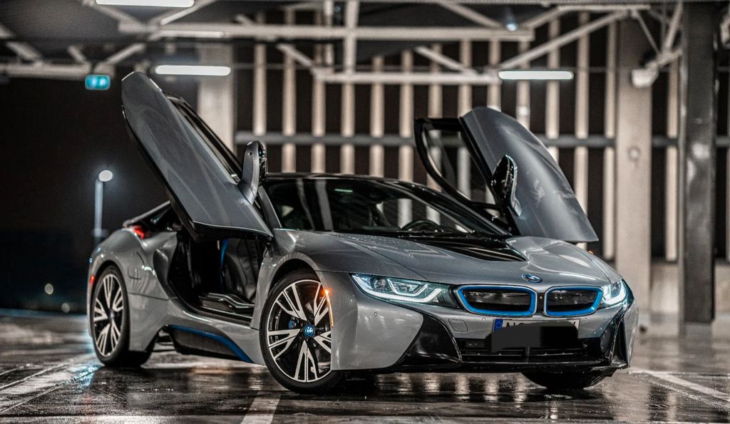 BMW i8