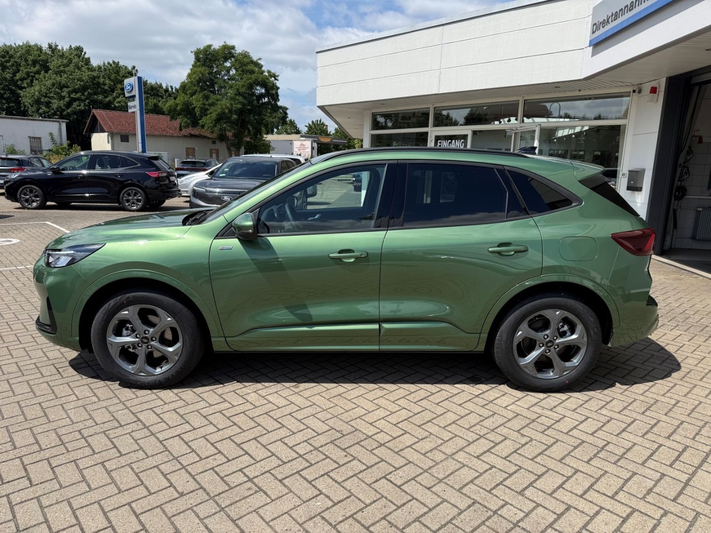 Fahrzeugabbildung Ford Kuga ST-Line Sport 5J AHK Navi Digi Co LED CarPl
