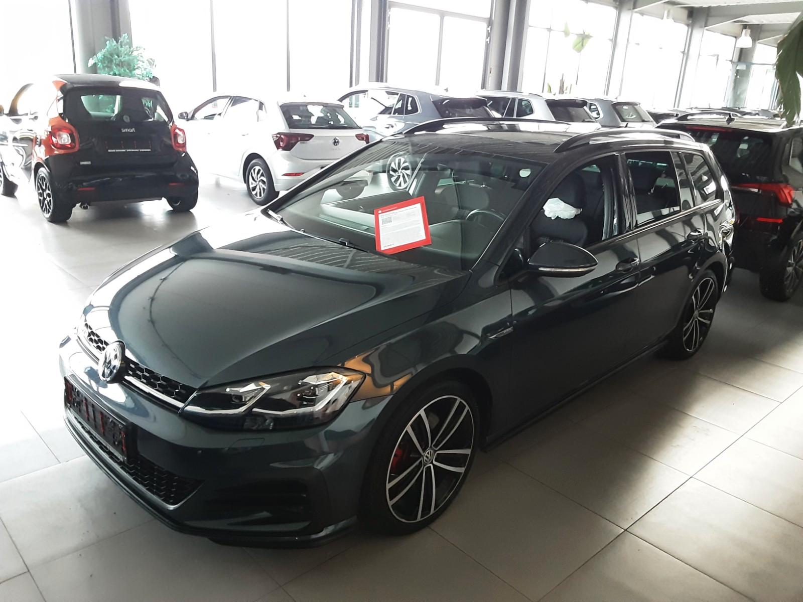 Volkswagen Golf VII Variant GTD Klima SH PDC PanoDach Navi