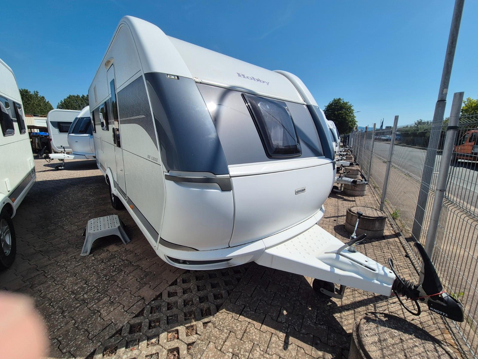 Hobby 545 Kmf de Luxe mit Mover und Vorzelt