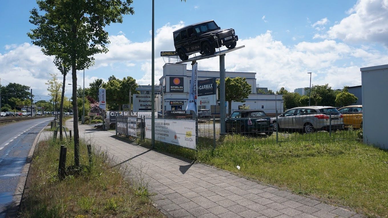 Fahrzeugabbildung SKODA Kodiaq Tour 4x4, LED,Navi,Kamera,SH,DAB,AHK