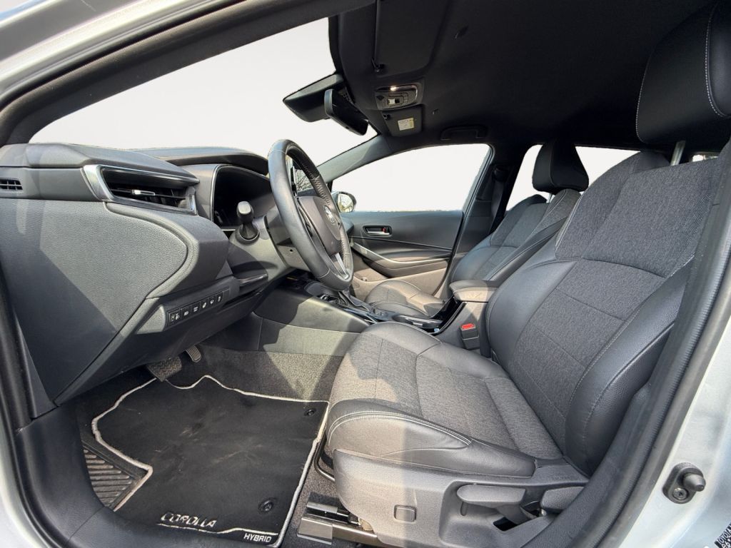 Fahrzeugabbildung Toyota Corolla 1.8 Hybrid Touring Sports Team Deutschla