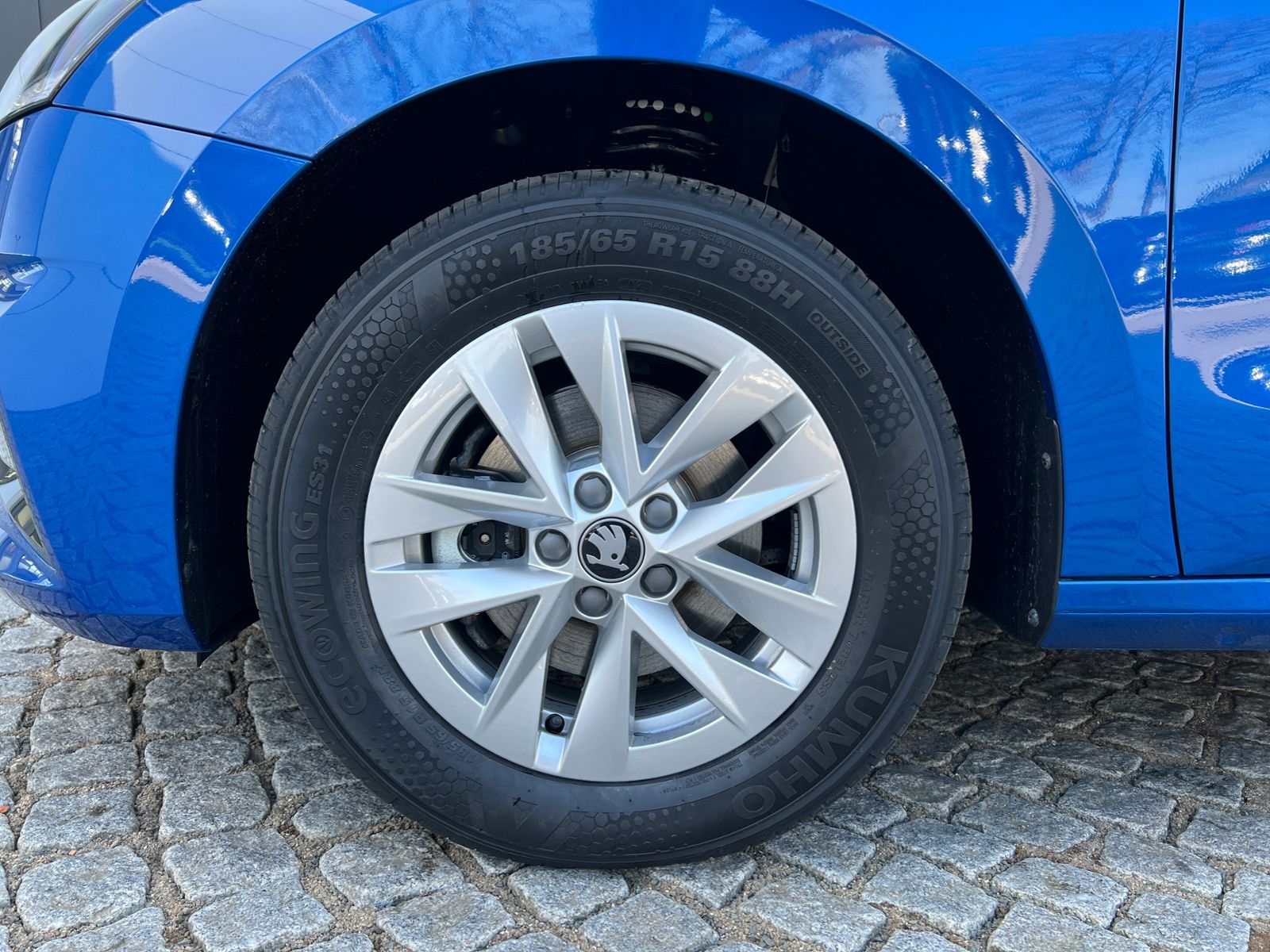 Fahrzeugabbildung SKODA Fabia Selection 1.0 TSI DSG *Garantie, WinterPlu