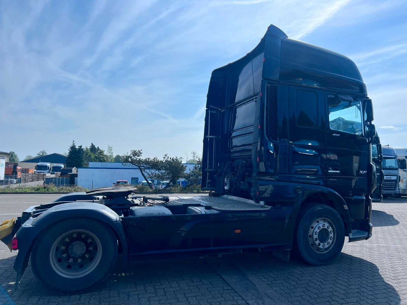 Fahrzeugabbildung DAF 2 Stück XF 450 FT, SSC, Hydr.