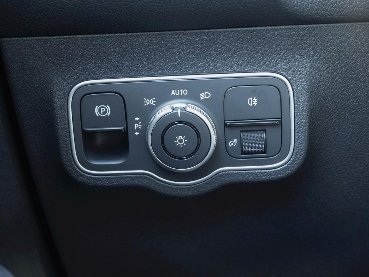 Mercedes-Benz GLB 200 d AMG Night Navi AHK 360° Park-Paket foto 20